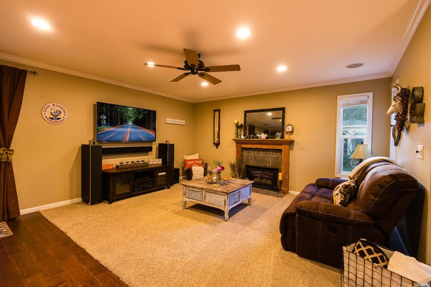 981 Riverside Dr