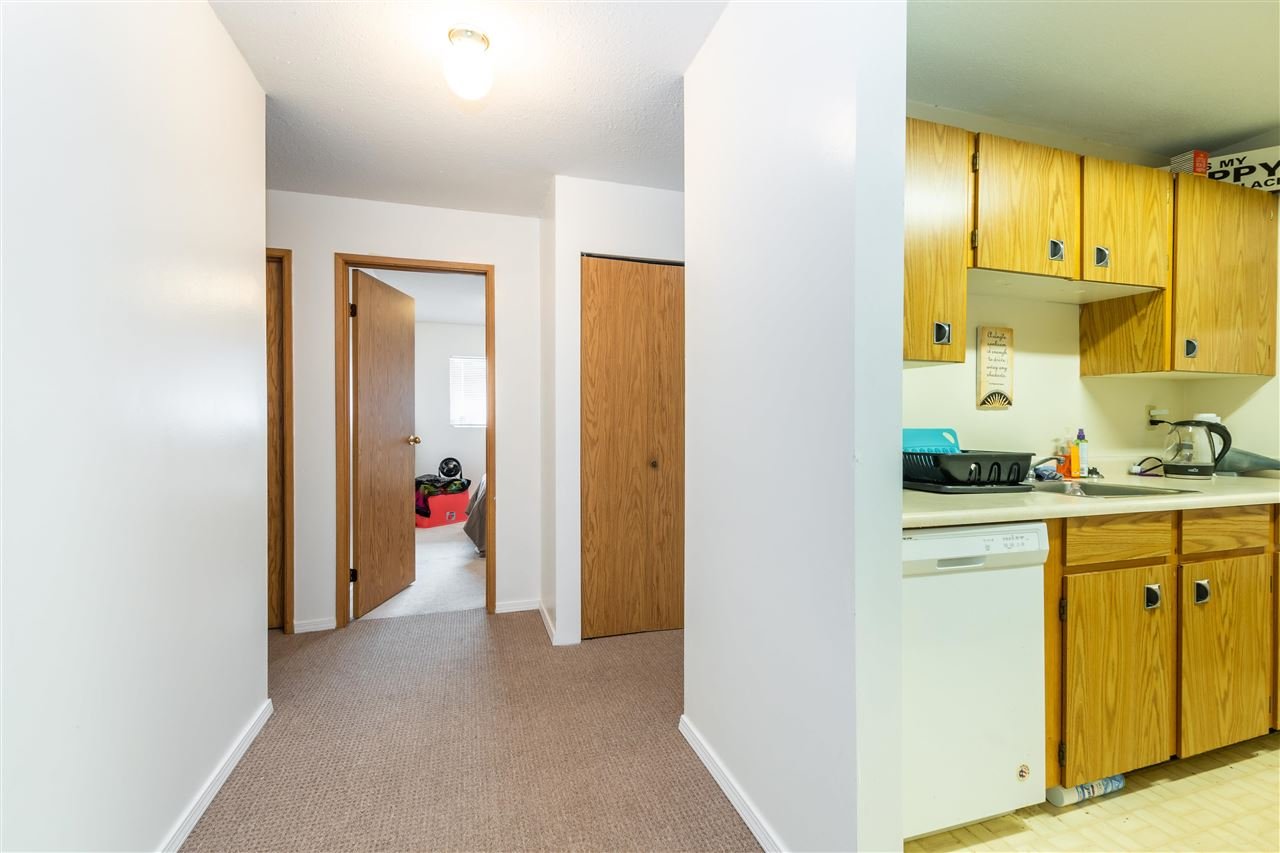 207-33850 Fern St