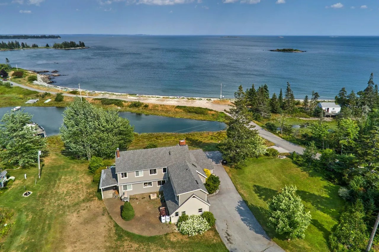 New Beachfront Listing! 86 Crocketts Beach Road, Owls Head, Maine – $1,600,000