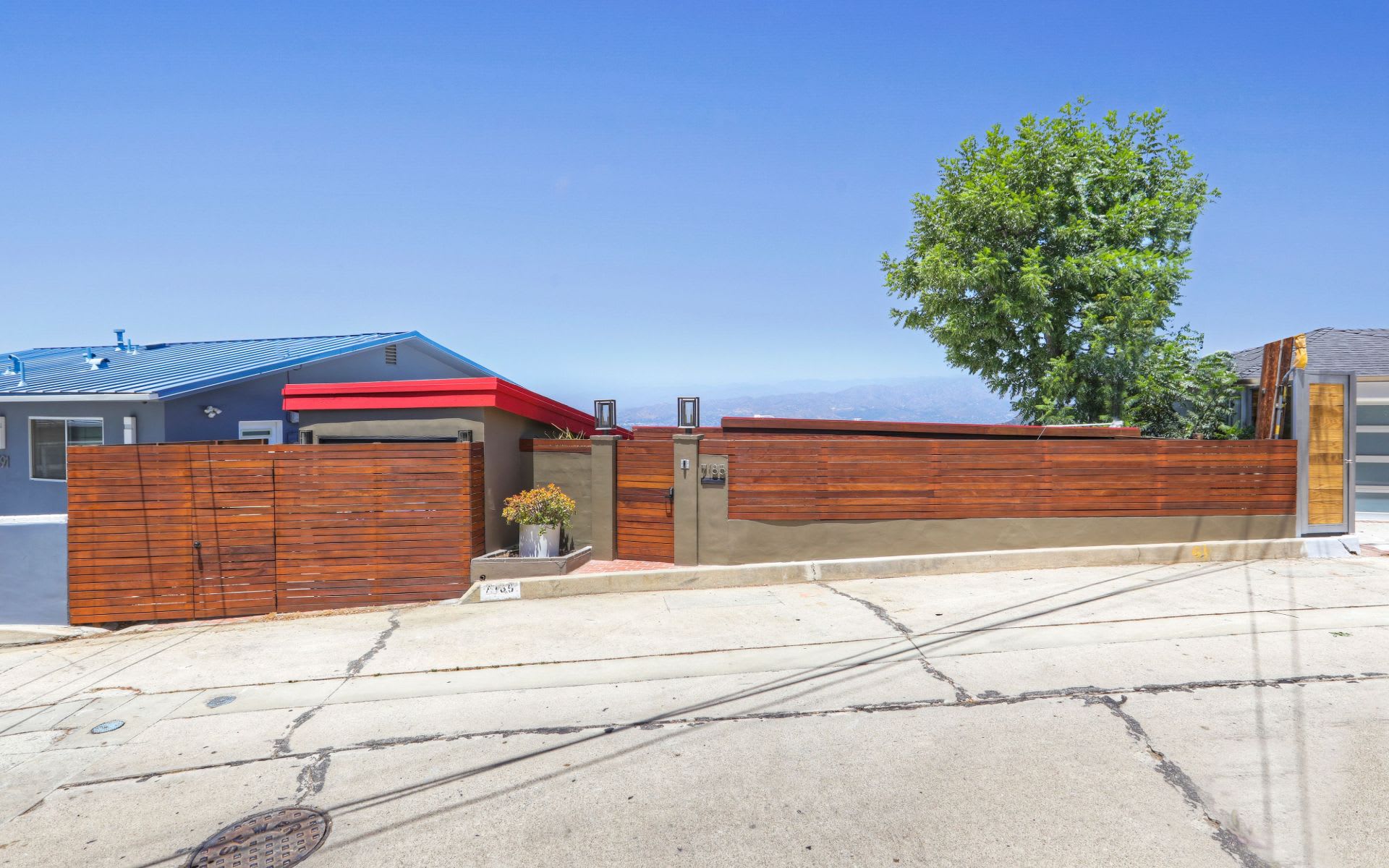  7185 Pacific View Dr