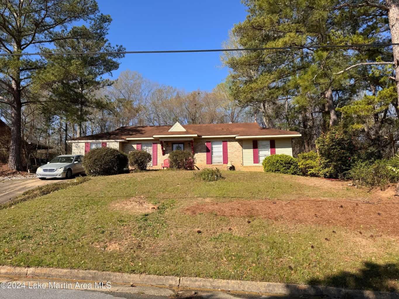 1703 Ridgecrest Dr