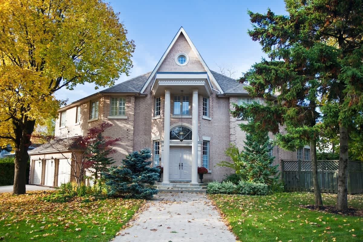 Considering a Spring Sale? Book Photos Now!