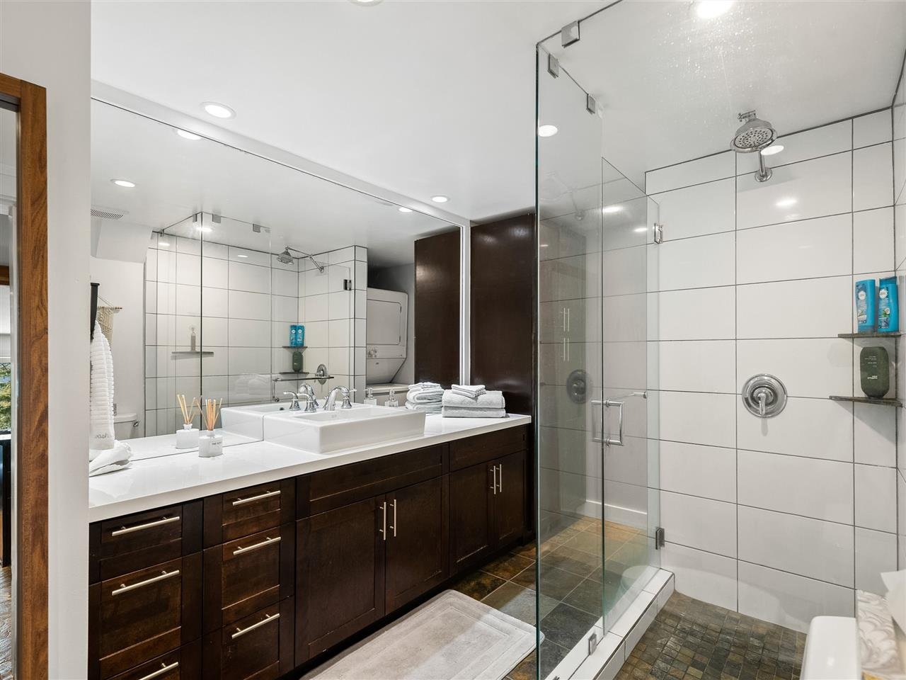 8636 Lakewood Ct
