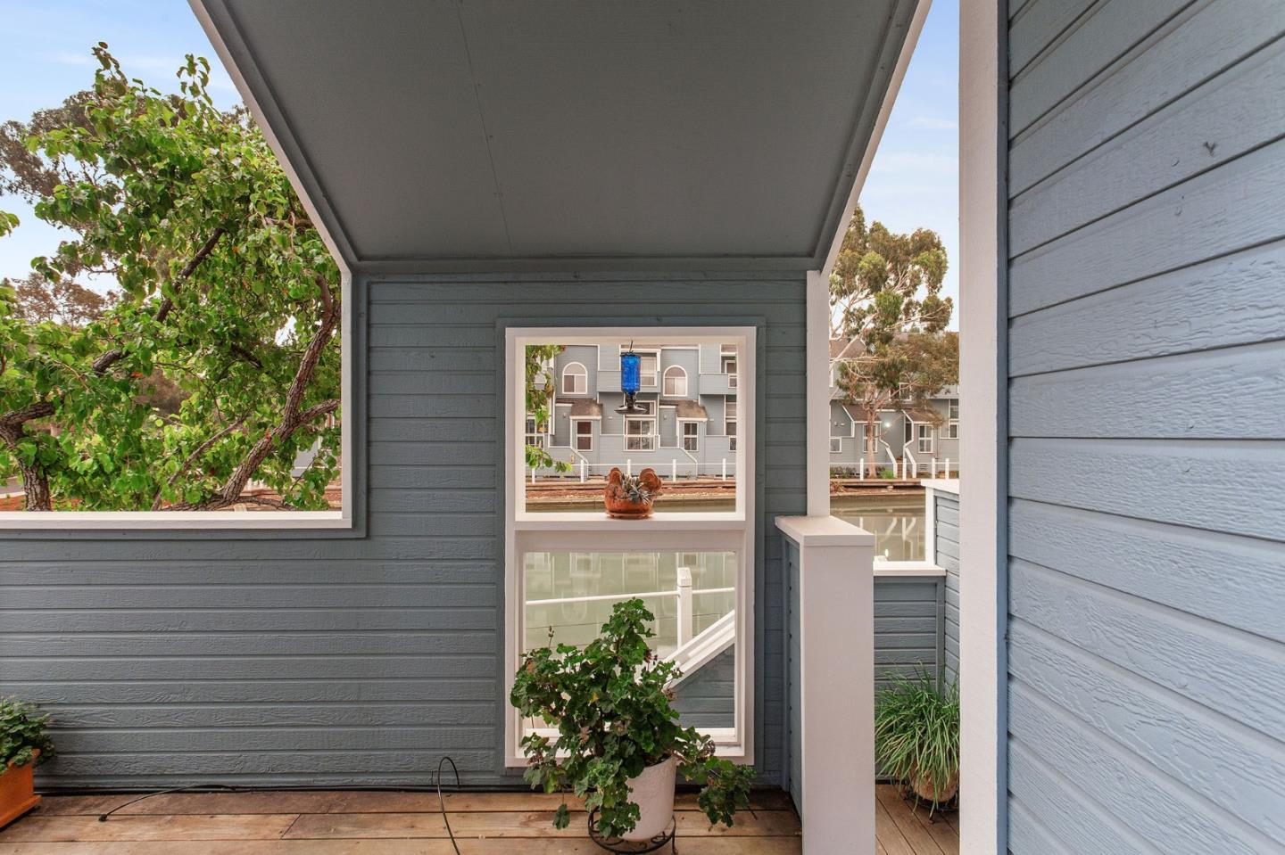 844 Portwalk Pl