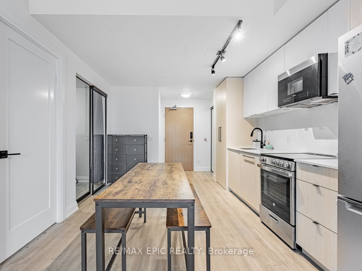 2369 Danforth Ave 317