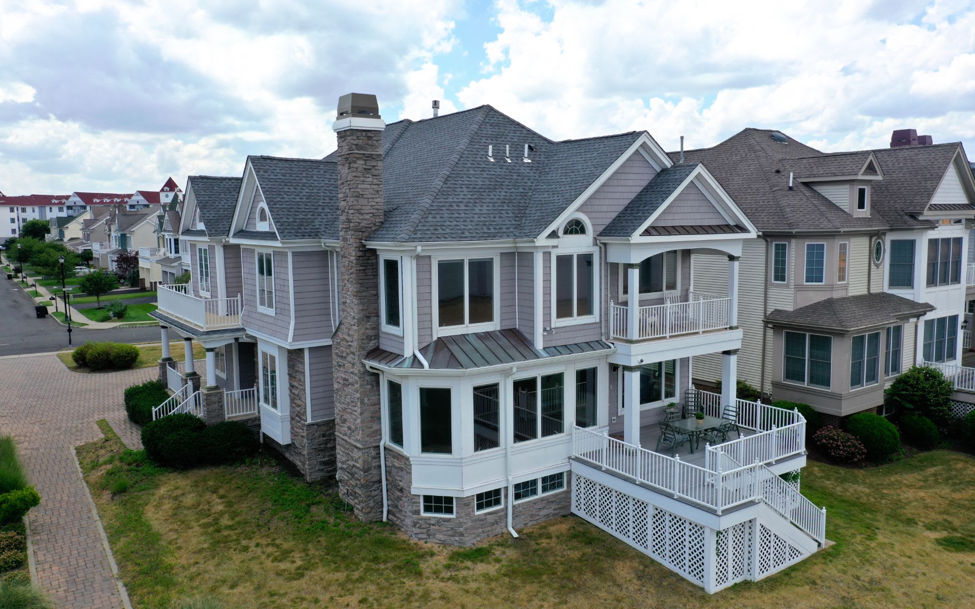 23 LIGHTHOUSE DR