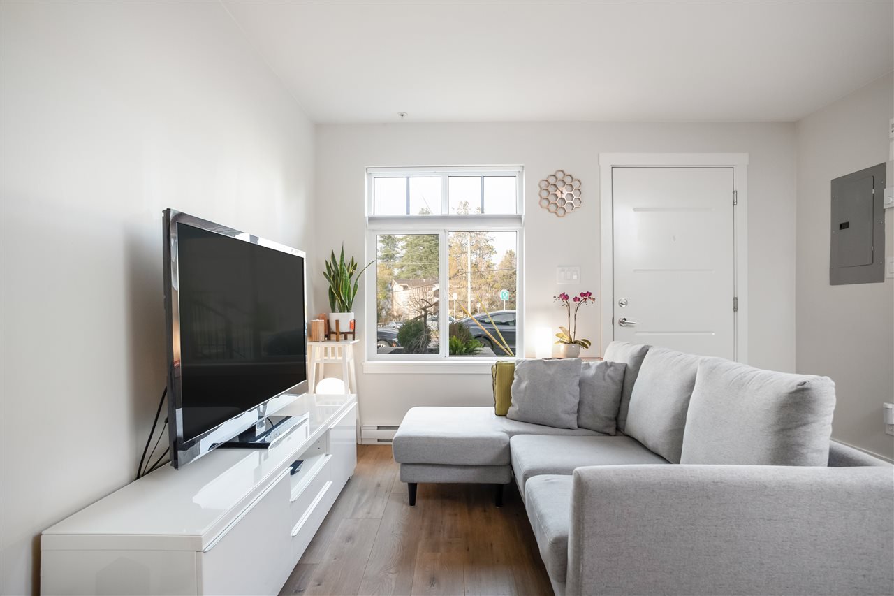 102-7180 Barnet Rd