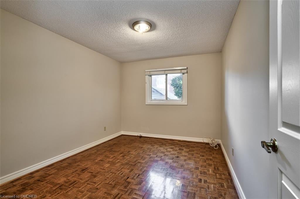 Executive home backing onto ravine