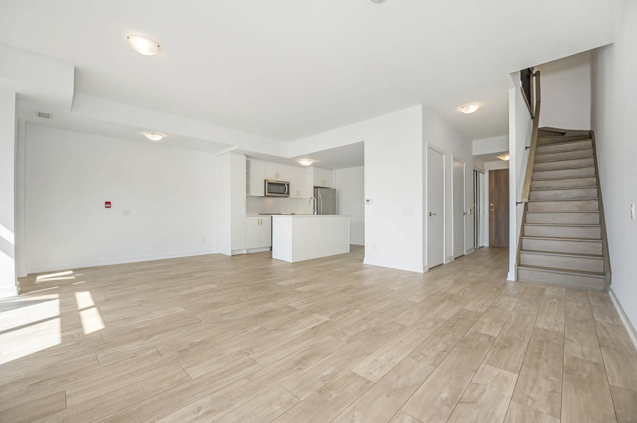 251 Manitoba St Unit: 117