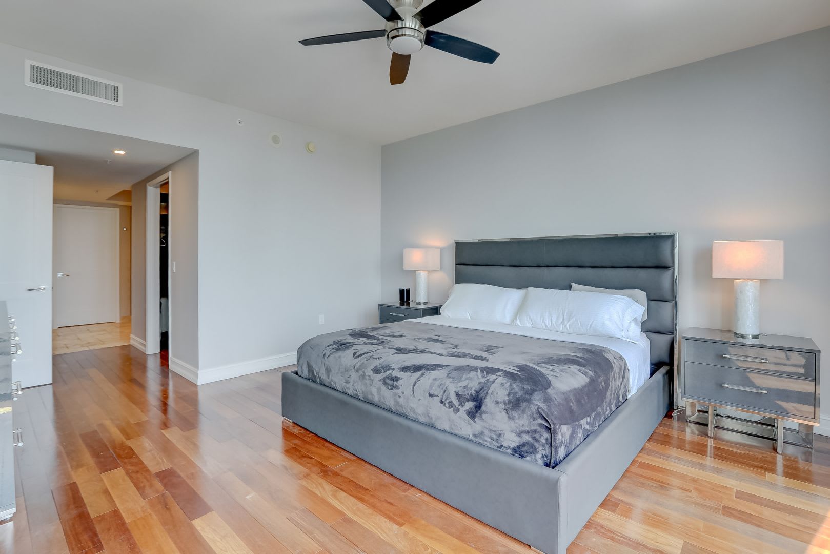 LAS OLAS RIVER HOUSE 2203