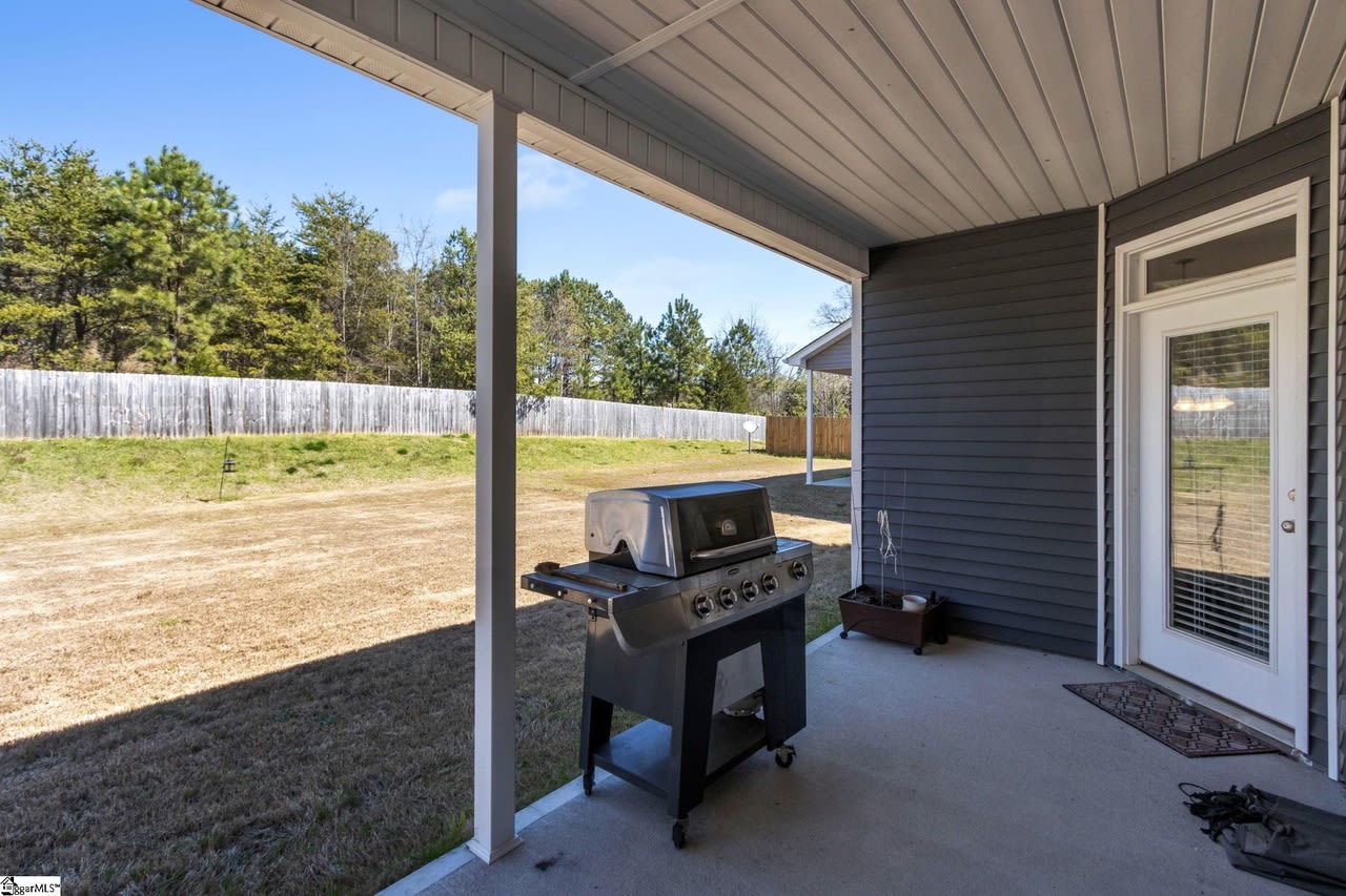 4 Royal Pine Wy