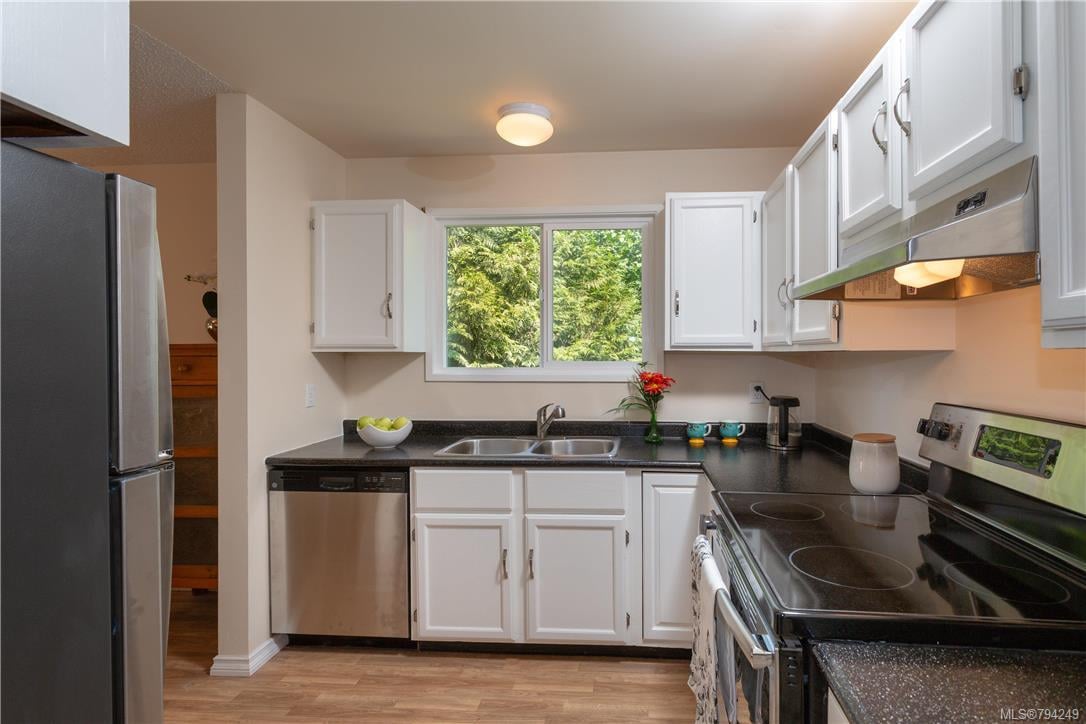 1770 Thrush Rd, Shawnigan Lake