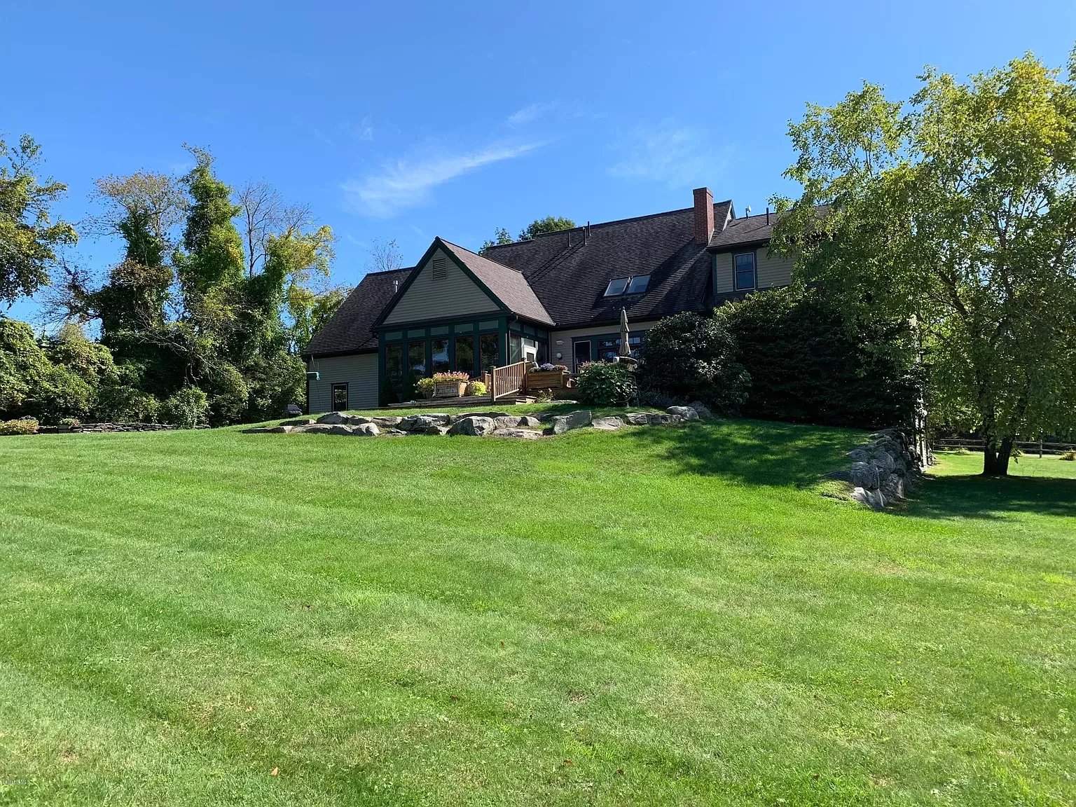 121 Hickey Hill Rd