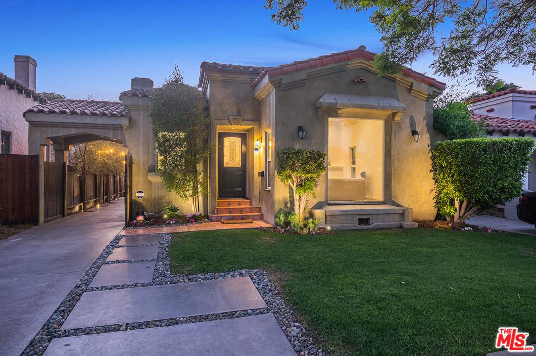 1763 S Ogden Dr