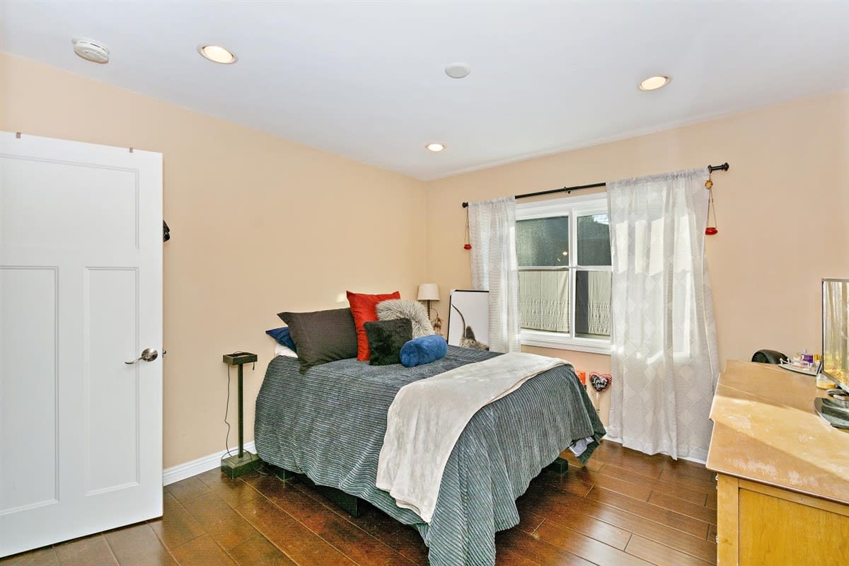 742 Loma Vista