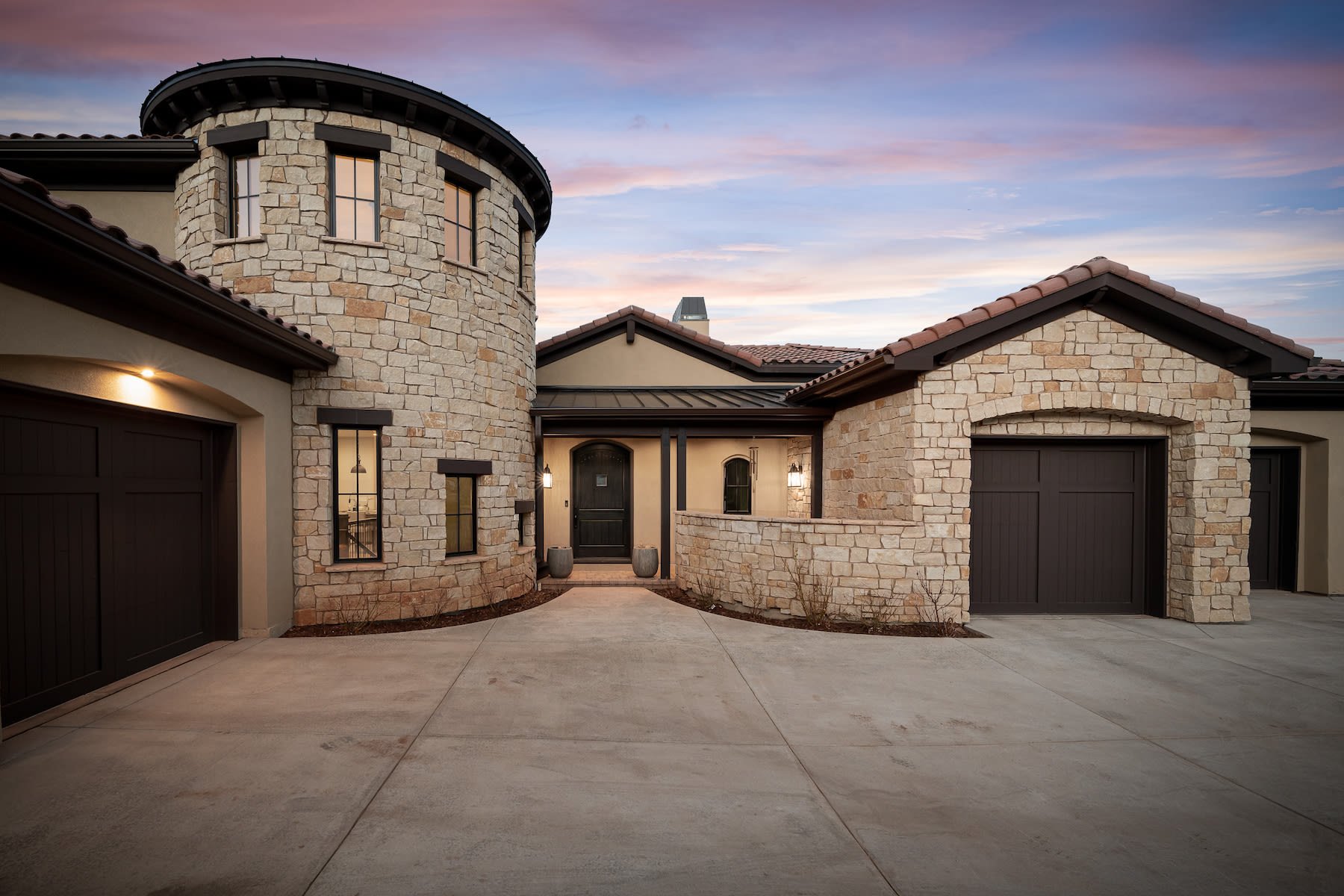 7590 Raphael Lane