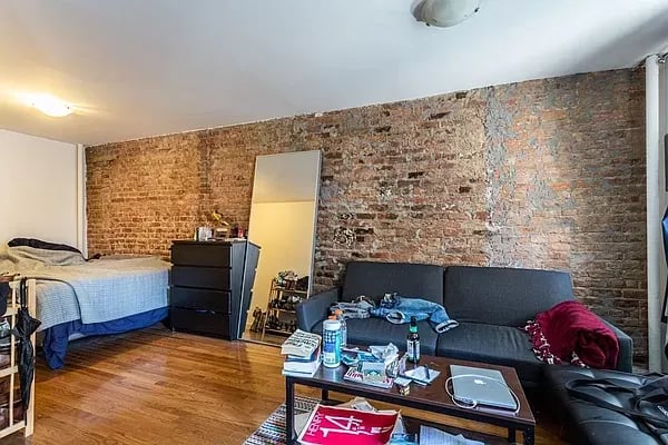 193 Avenue A Unit: 2F