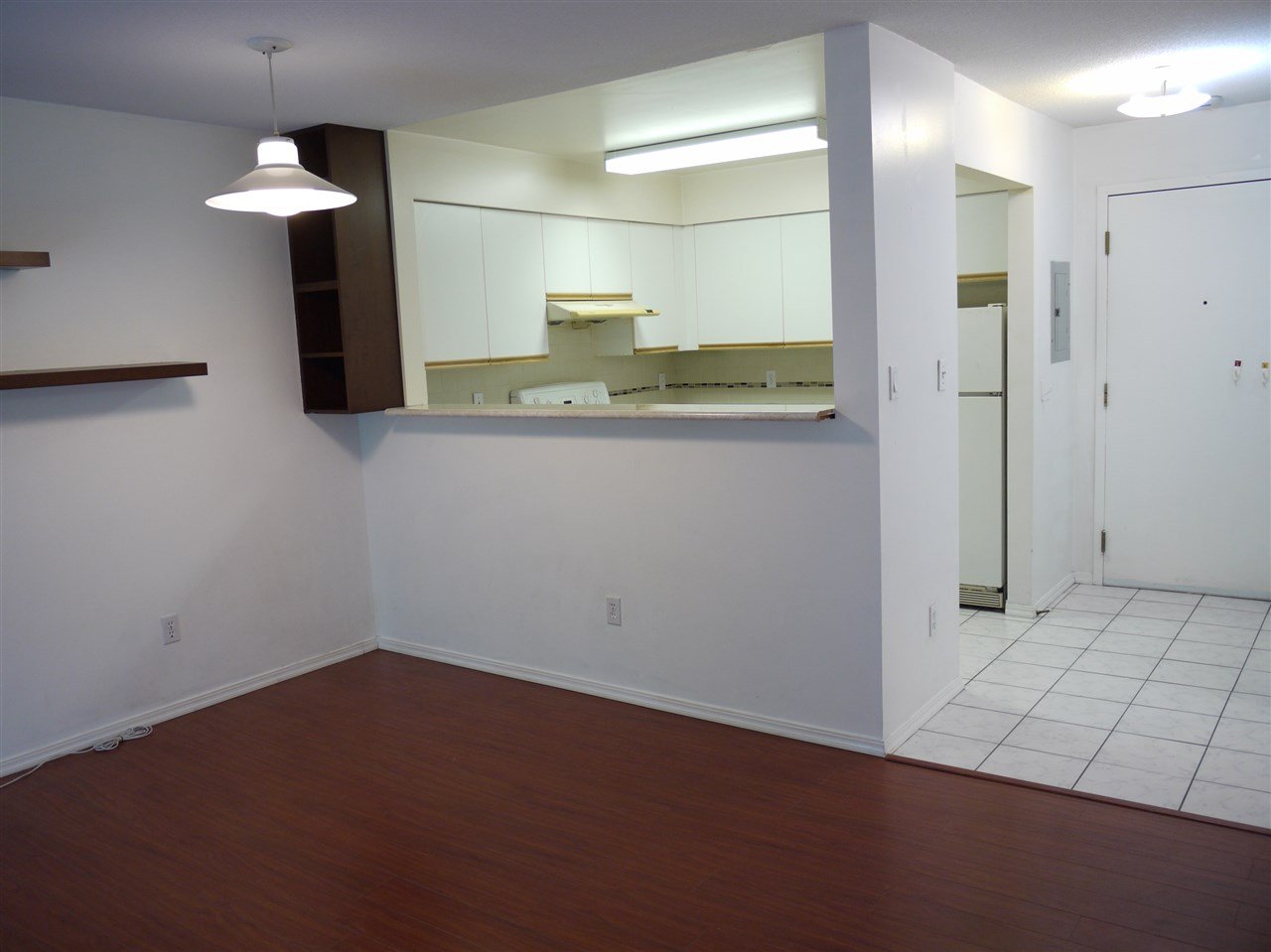 201-3051 Airey Dr