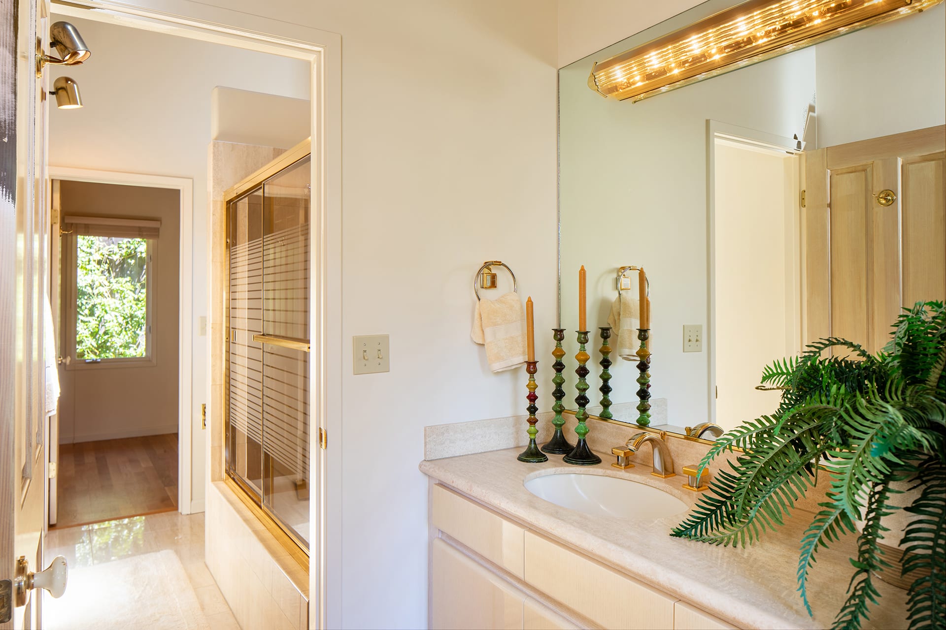 Downtown Carmel Living- San Carlos 4 SE of 12th