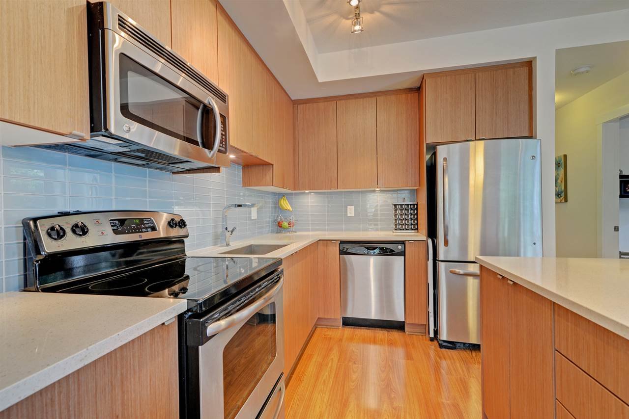 124-735 W 15th St