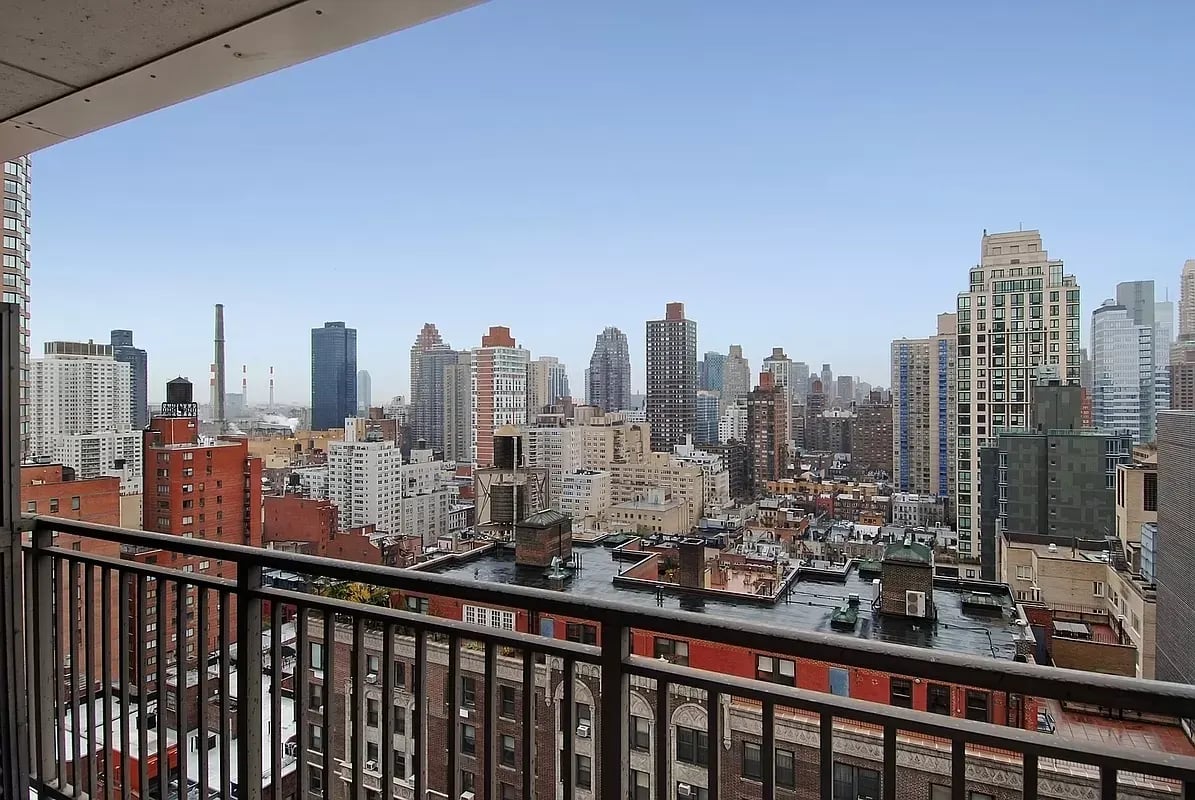 301 East 79th Street Unit: 24P