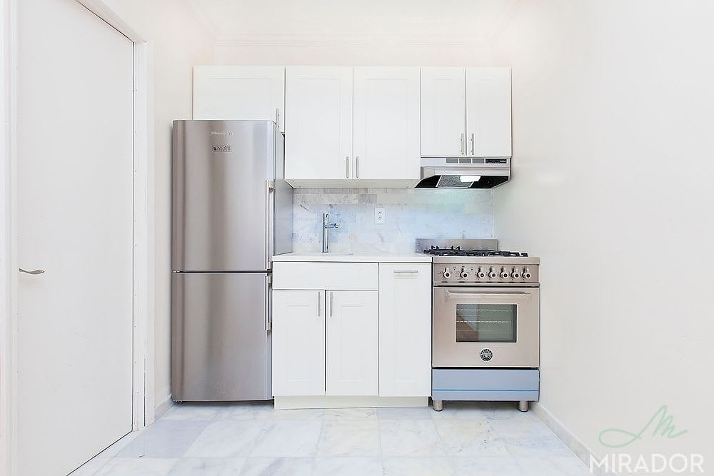 403 East 8th