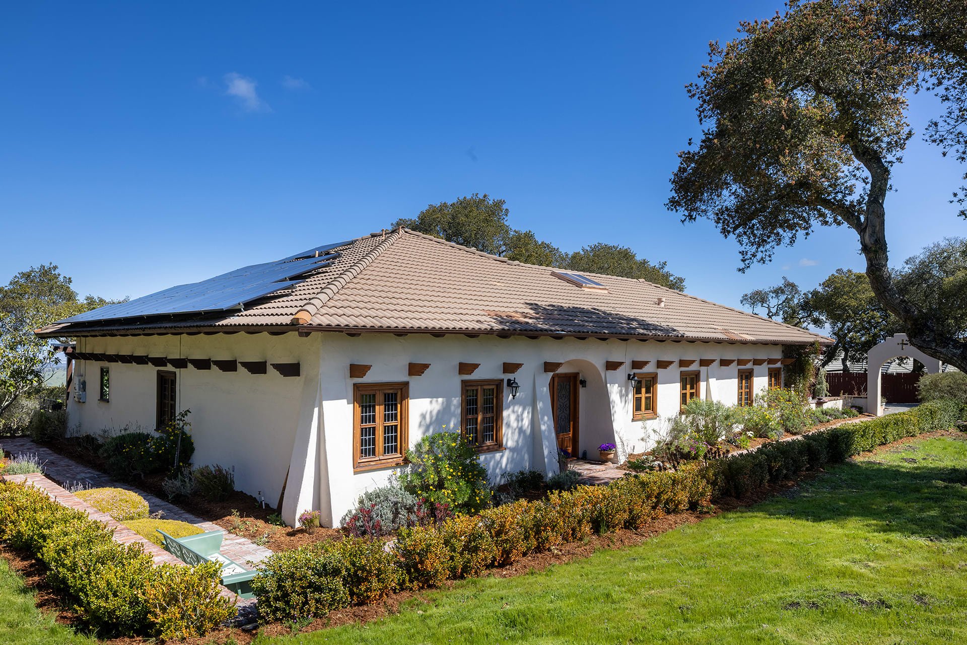 Serene Monterey Haven - 11975 Saddle Rd