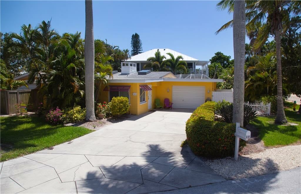 231 South Harbor Dr