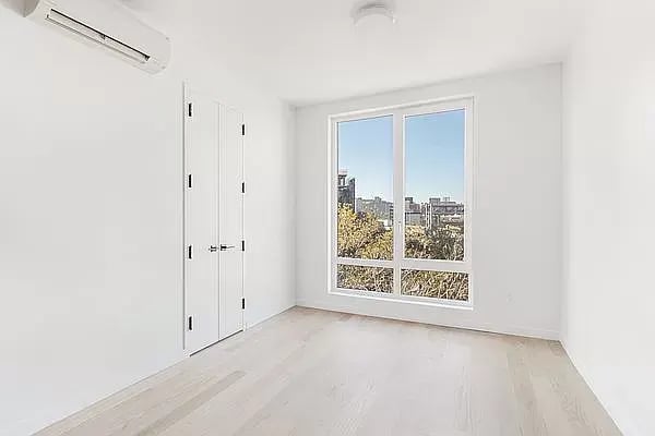 368 Leonard Street Unit: 4-B