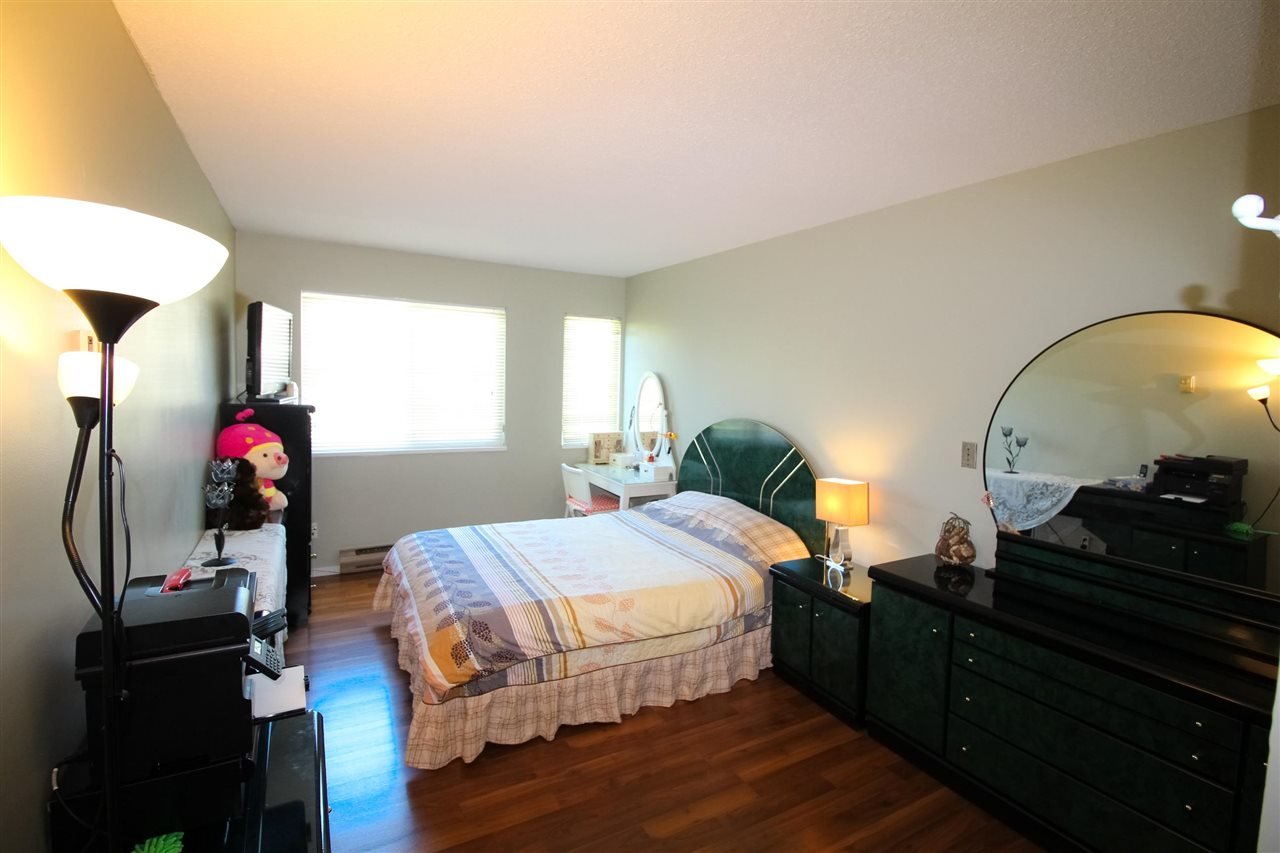 303-2344 Atkins Ave