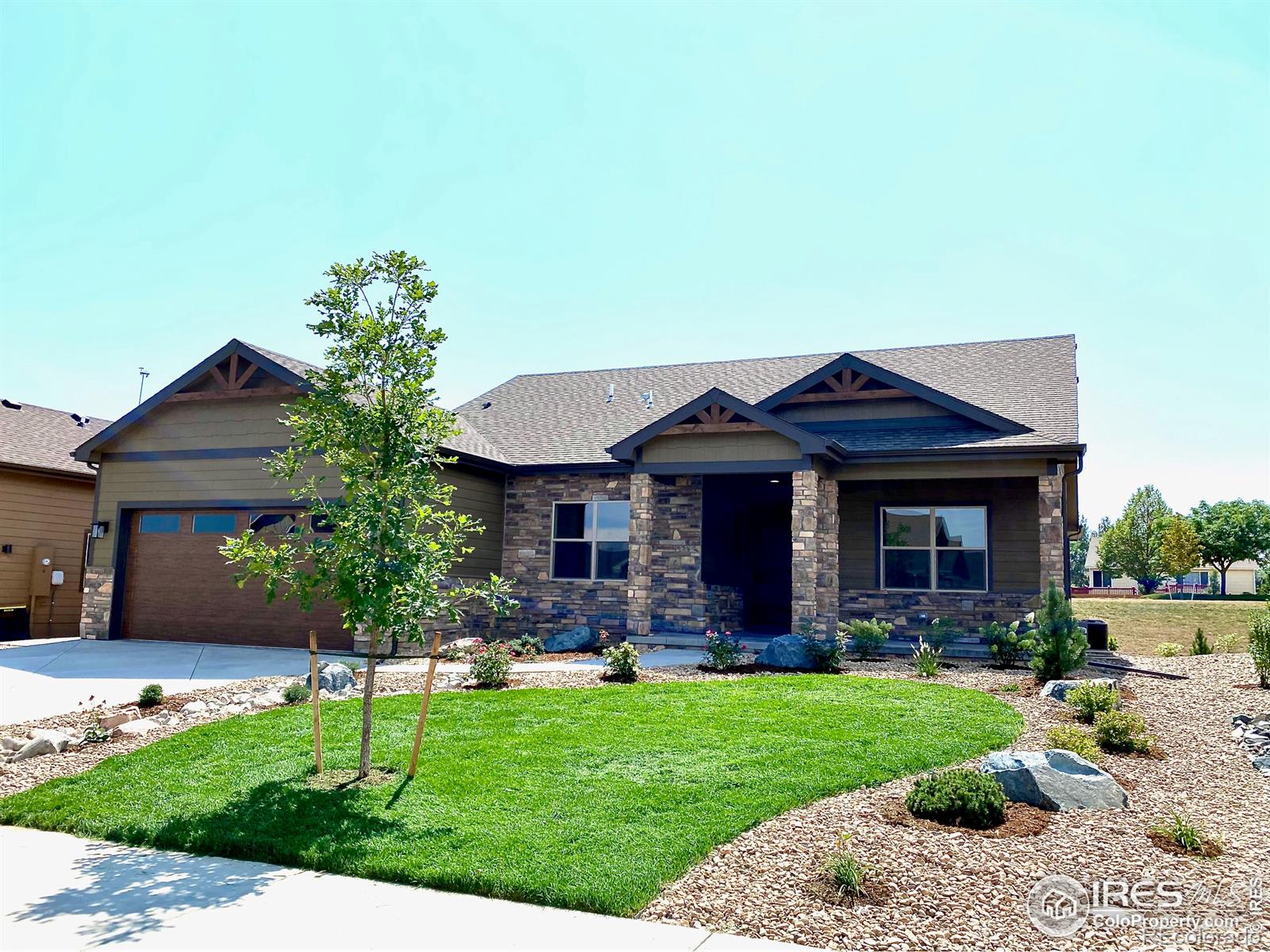 3692 Saguaro Dr