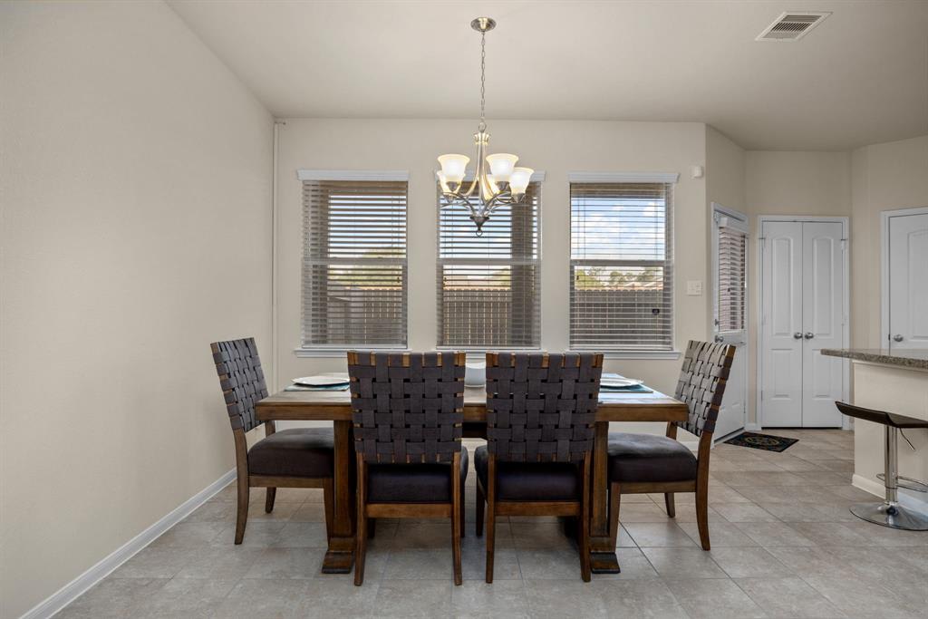 8307 Hawthorn Valley Ln