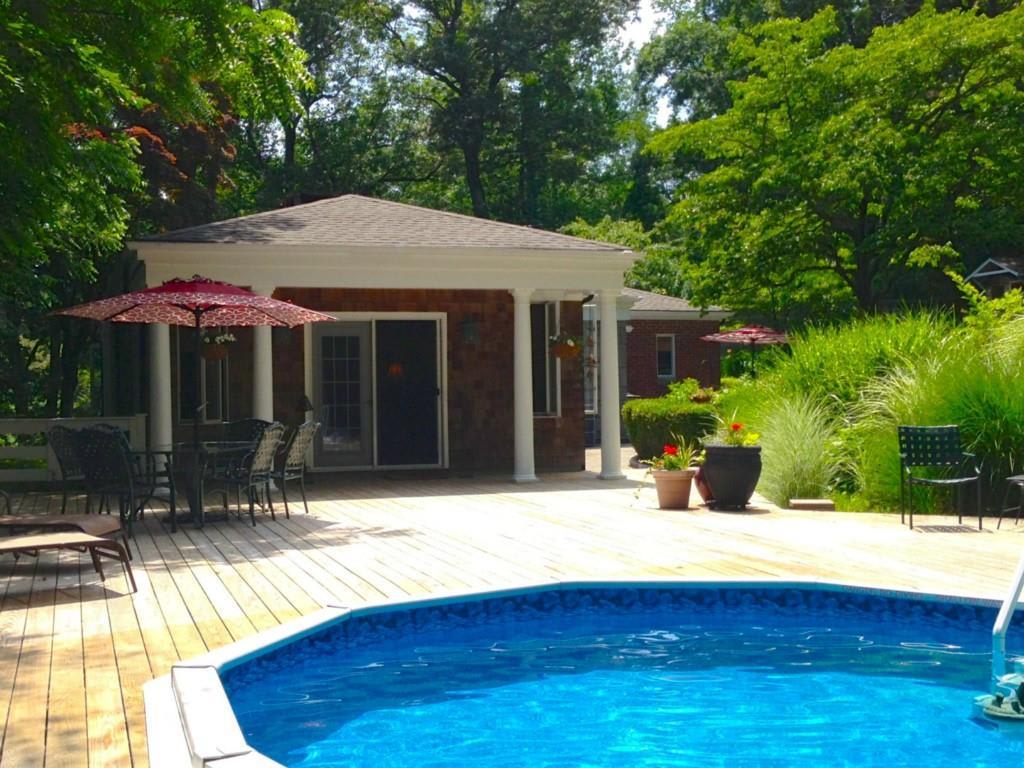 85 Cedarhurst Ln