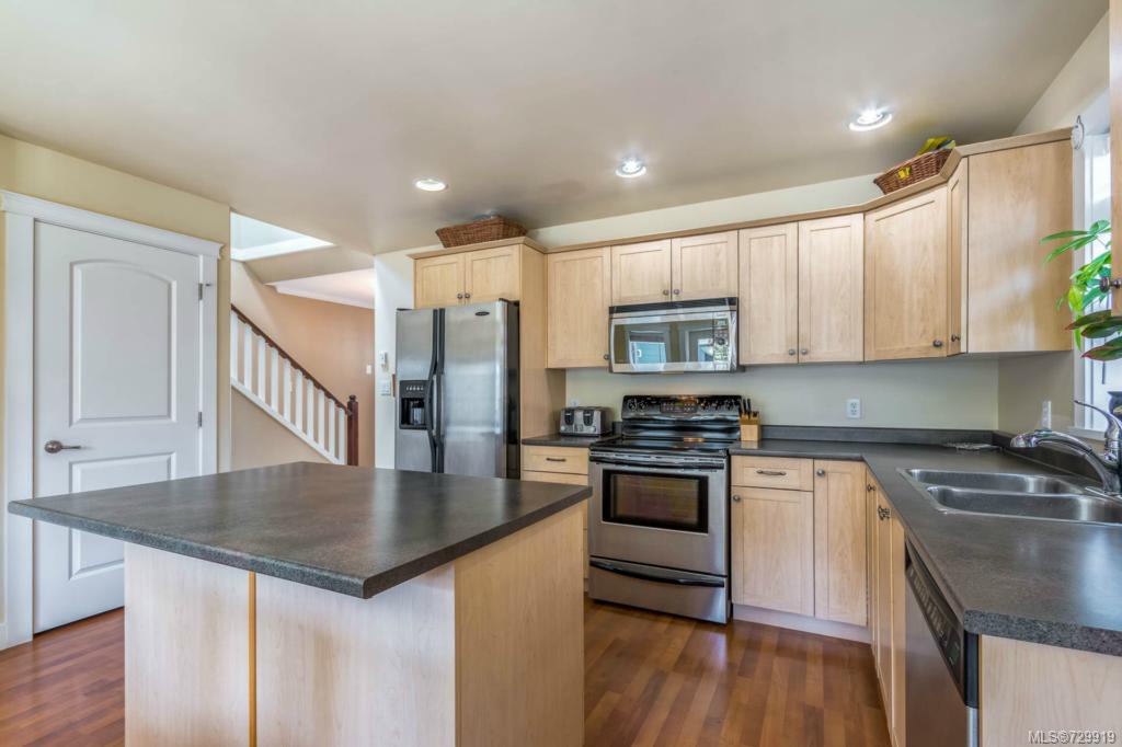 3251 Walfred Pl, Langford