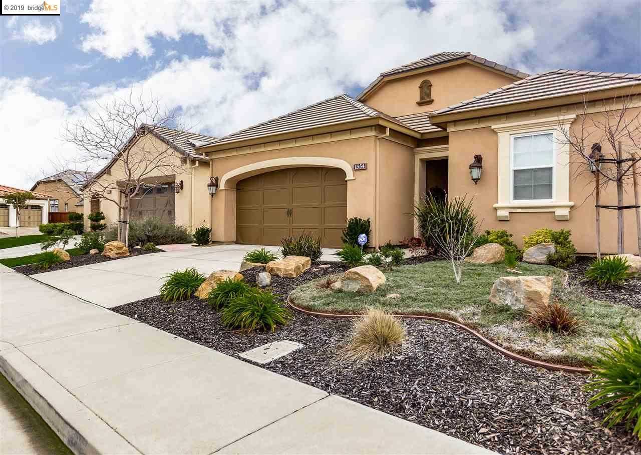 1554 Symphony Cir