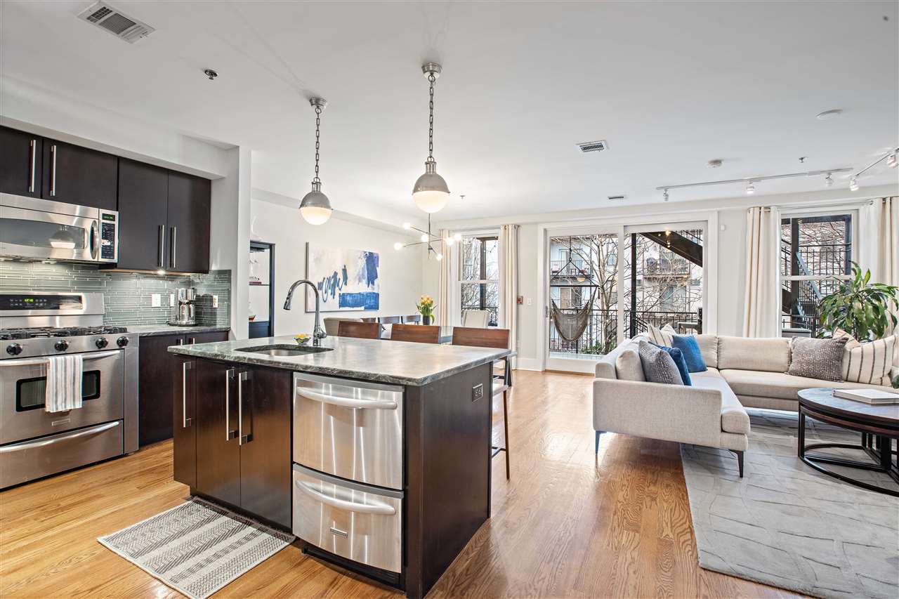 213 Clinton St Unit 3