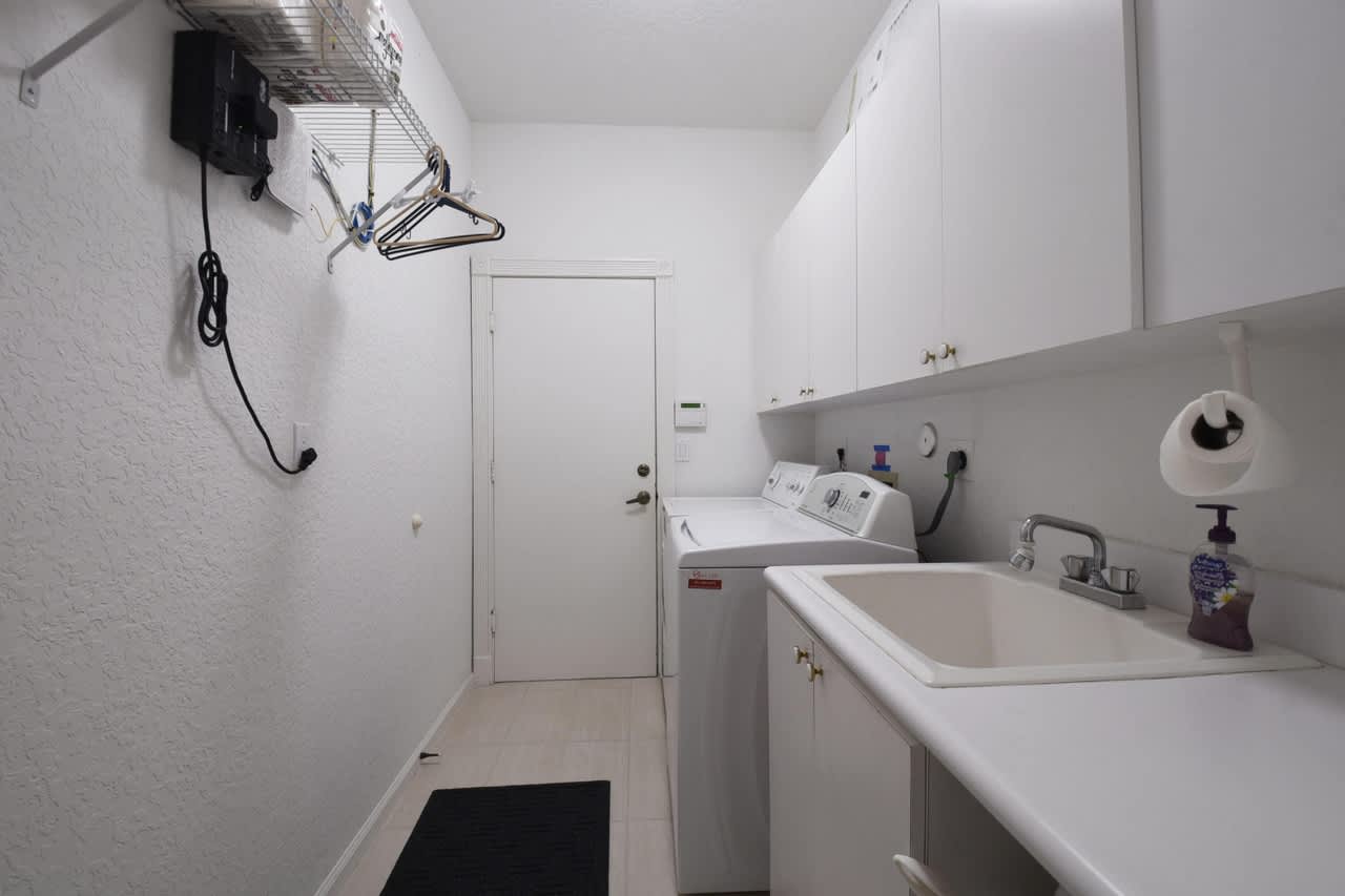 3410 NW 51st Pl