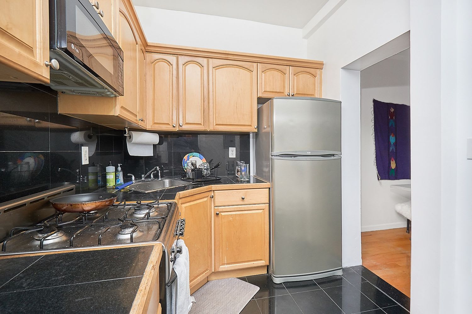 335 E 58th St, Unit 3R