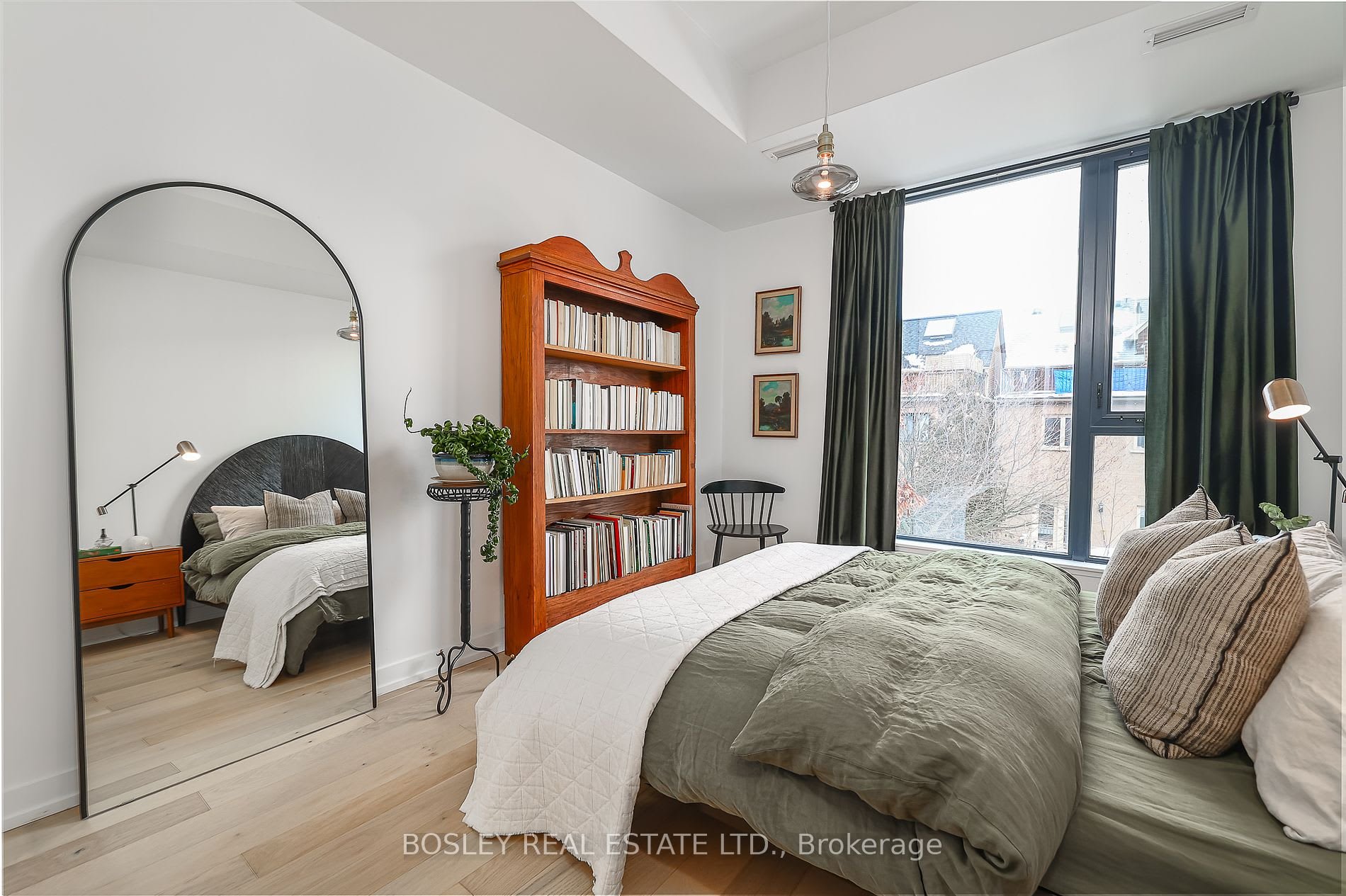 35 Wabash Ave 106