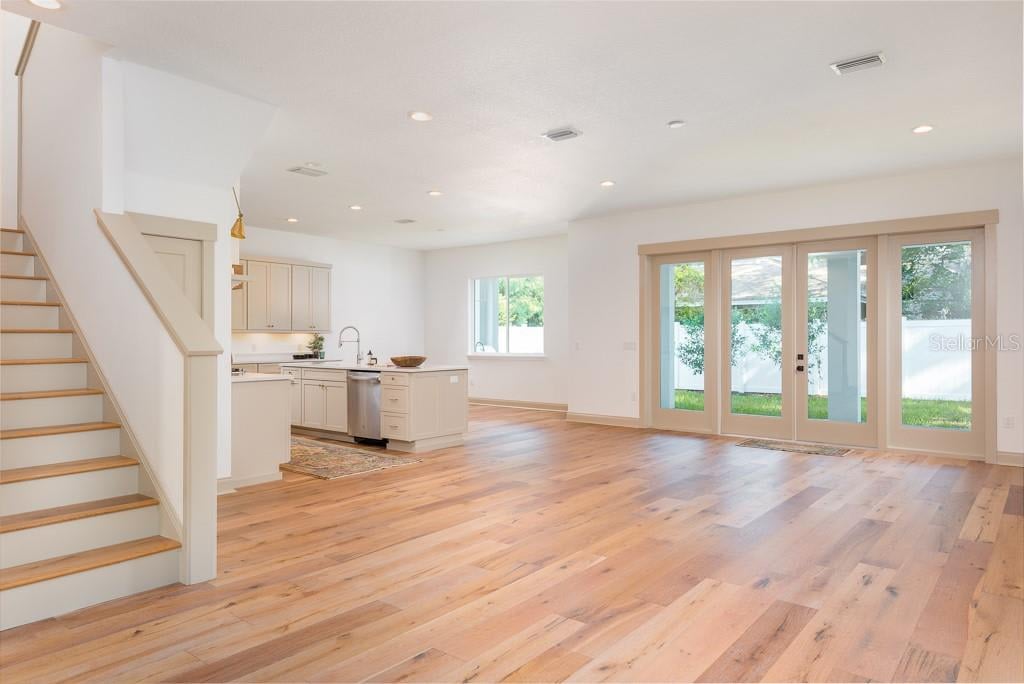 3811 W SAN PEDRO ST