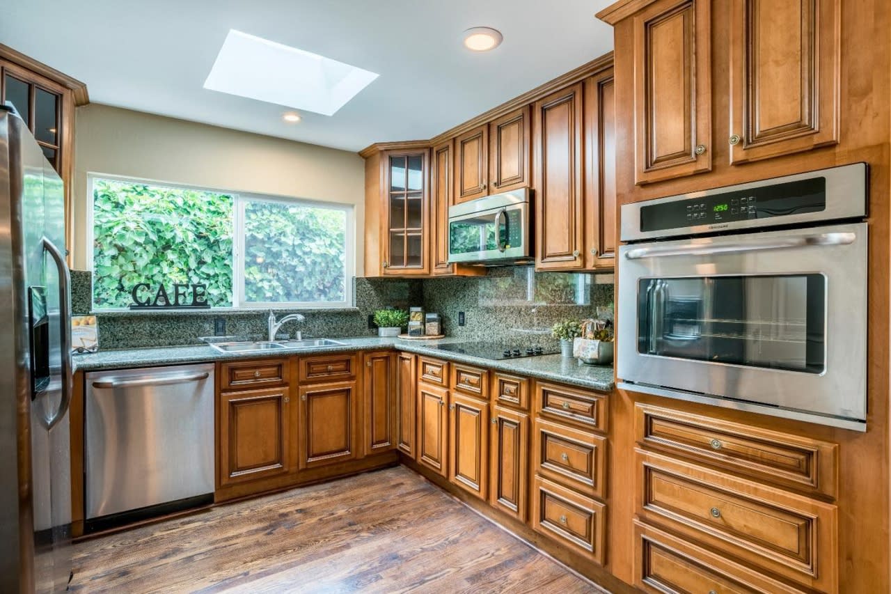 2432 Homewood Dr