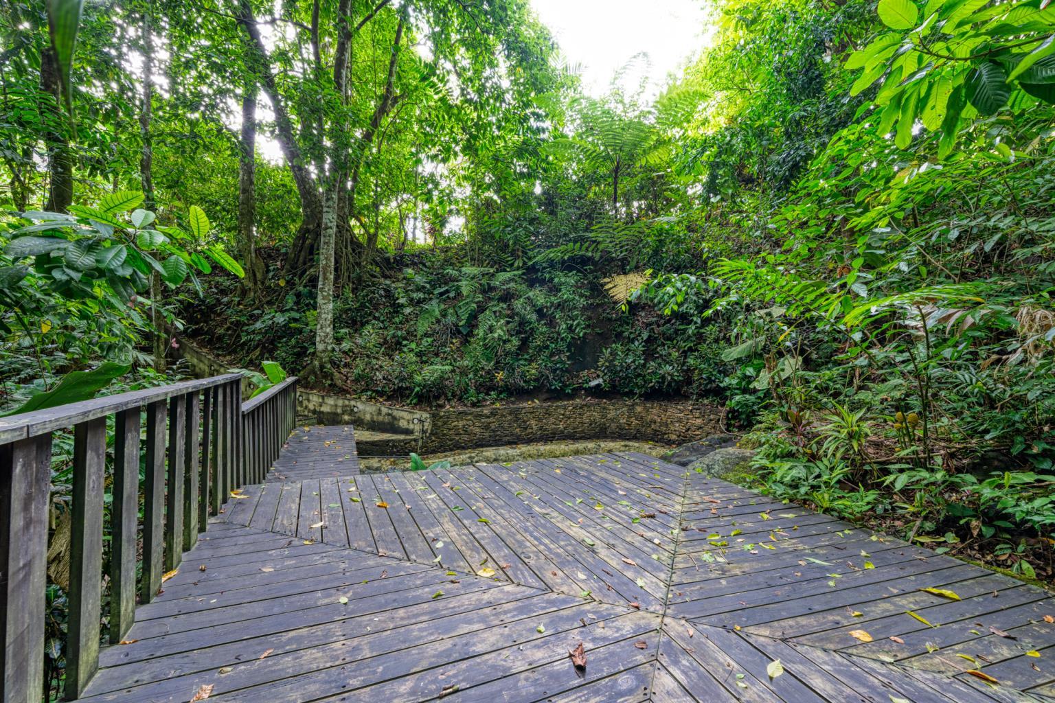 Exceptional Retreat Center on 62 Acre in Tinamastes