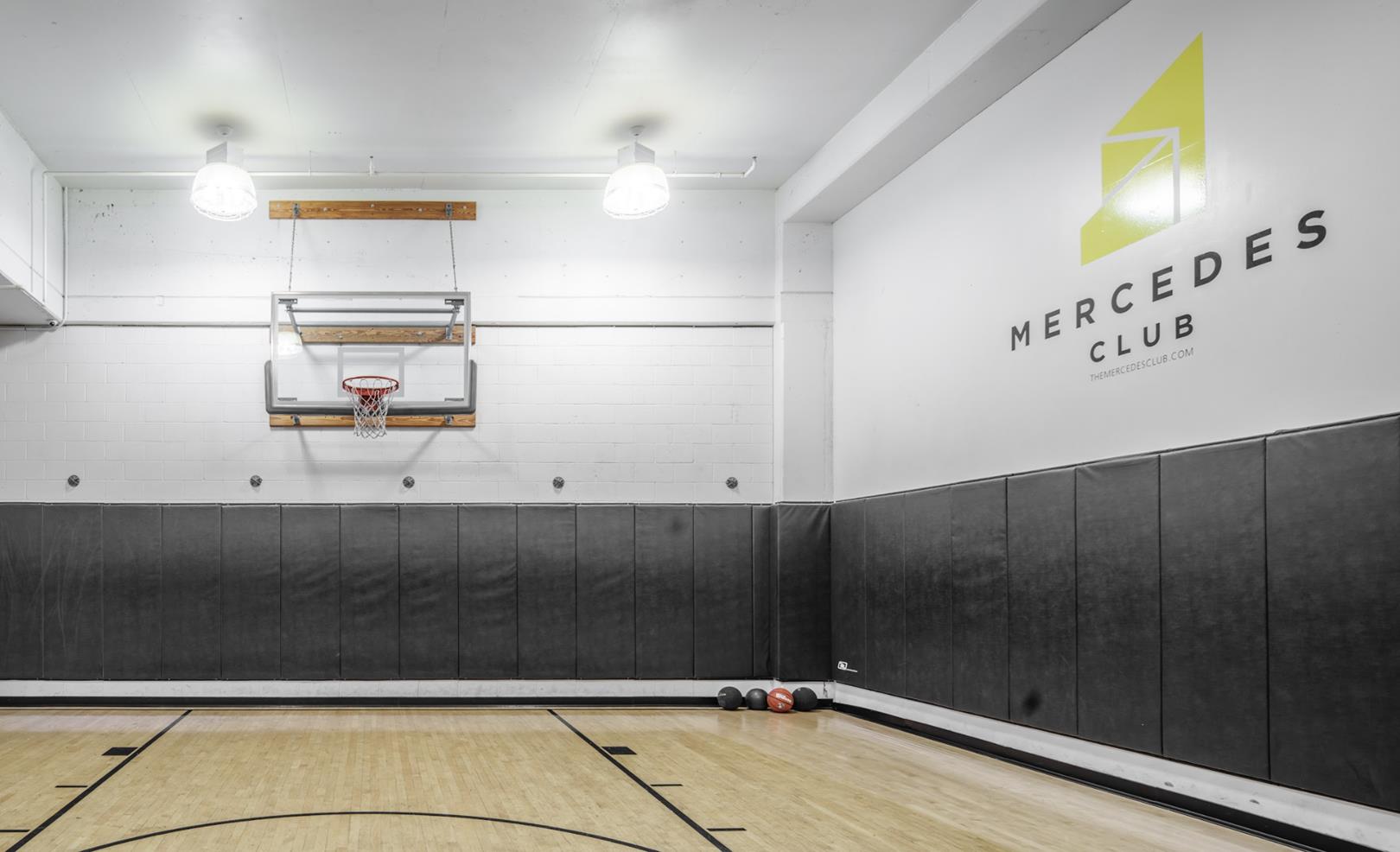550 West 54th Street, Apt 25V