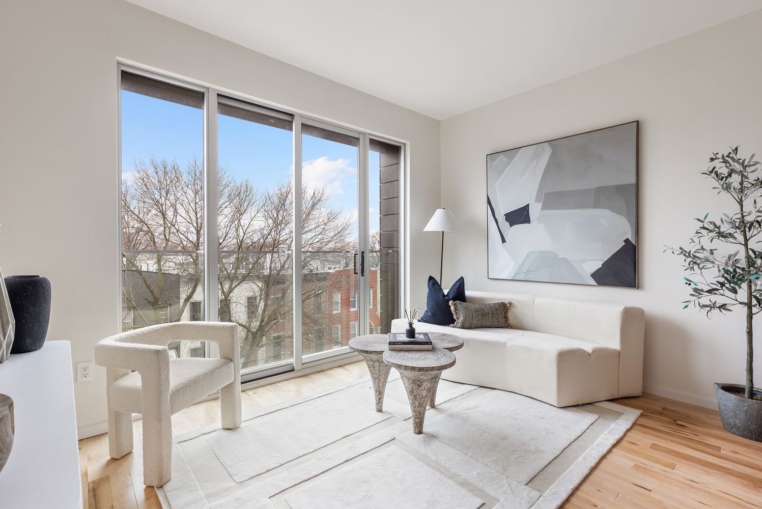 1064 Hancock Street, Unit 301