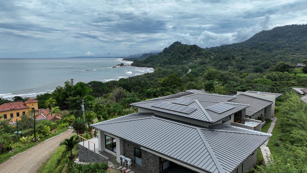 New Luxury Home With Jaw-dropping Ocean Views