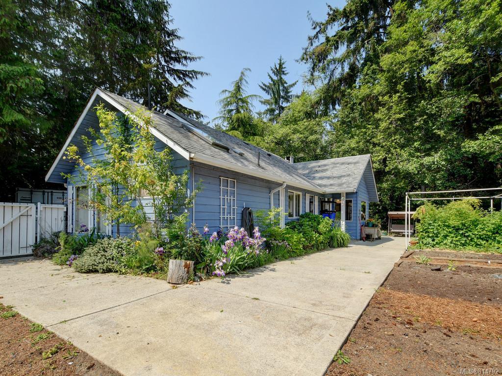 6667 Woodgrove Pl, Sooke