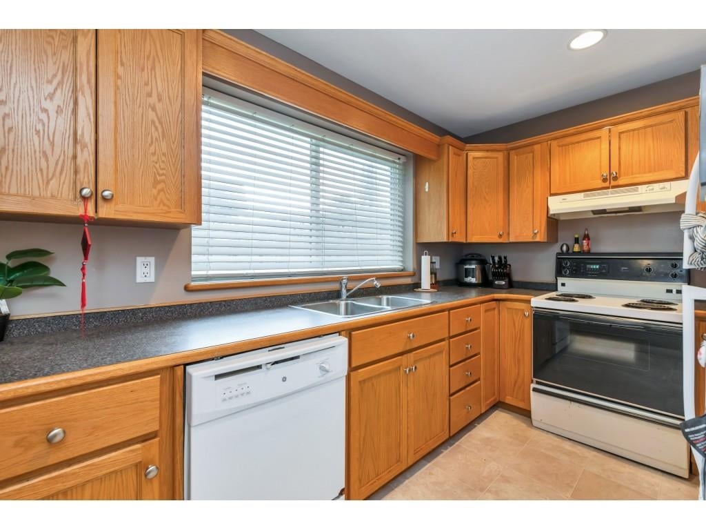 19548 120b Ave