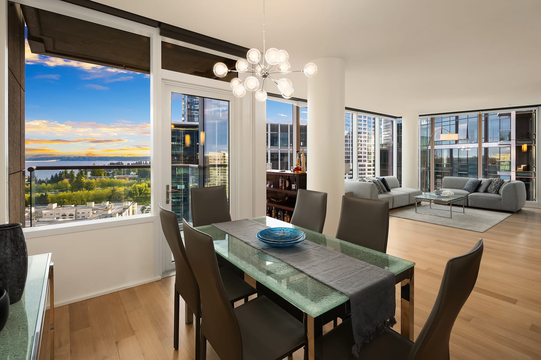 10700 NE 4th Street, Unit 1902