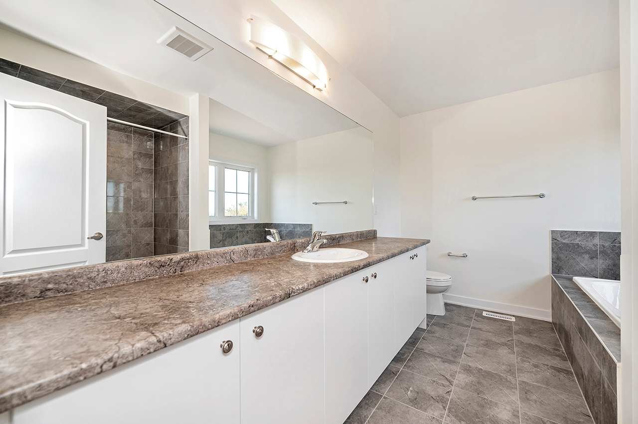 194 Aviron Cres