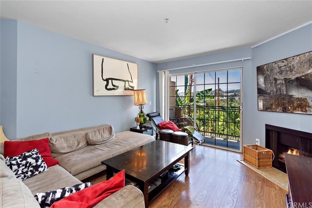4760 TEMPLETON Street Unit 3329